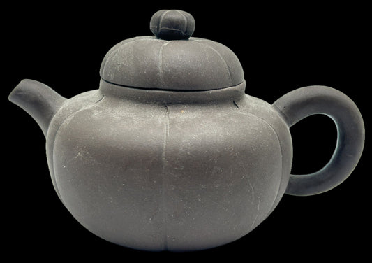 260107-2B Chinese Yixing Zisha Clay Hexagon Teapot
