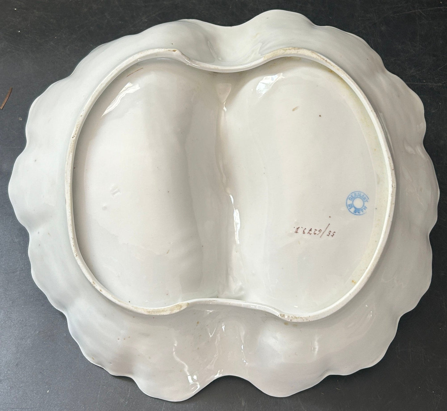 260408-24A Porcelain Scalloped Edge Divided Serving Bowl