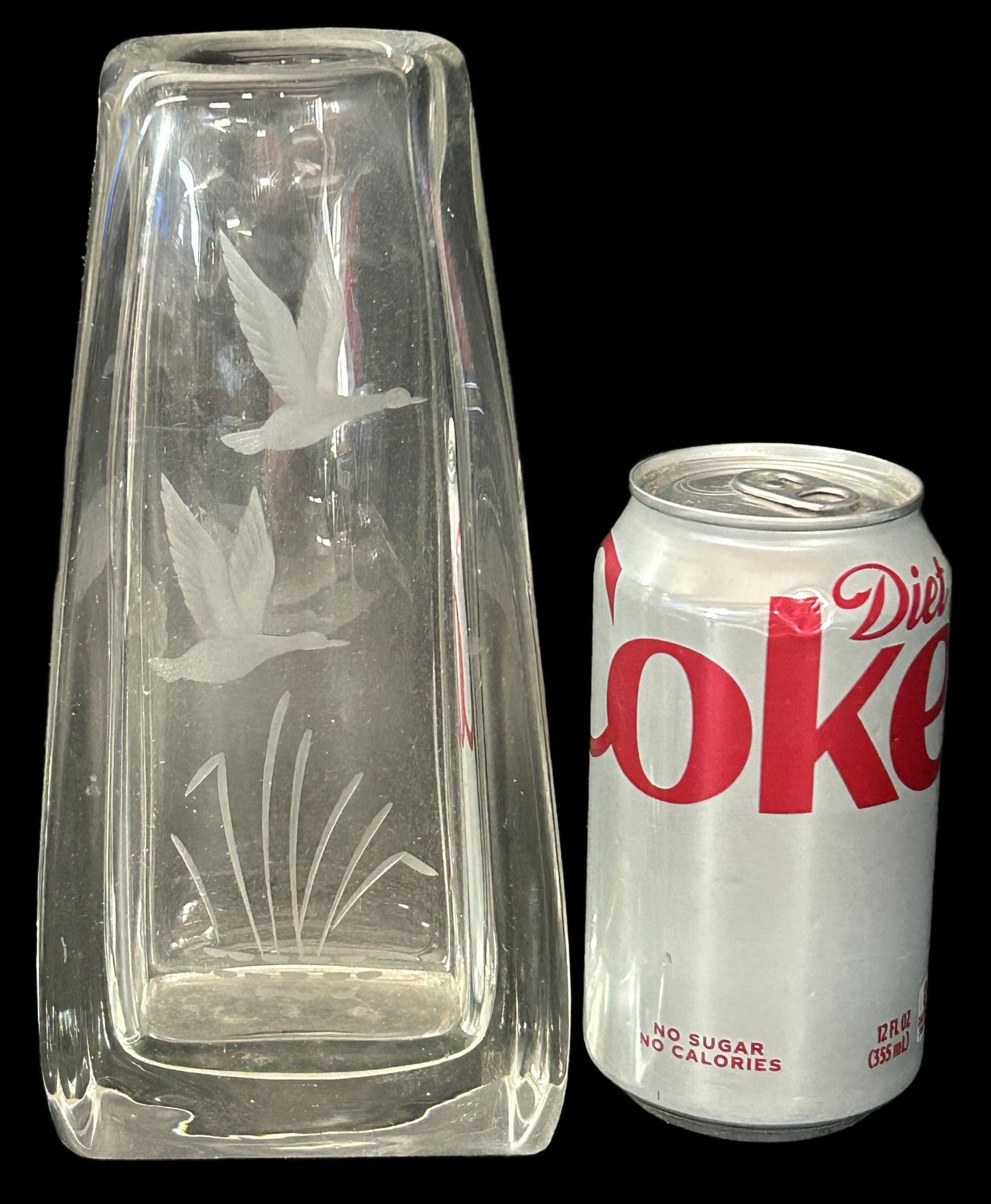 260408-25 Etched Lead Crystal Vase With Water Fowl