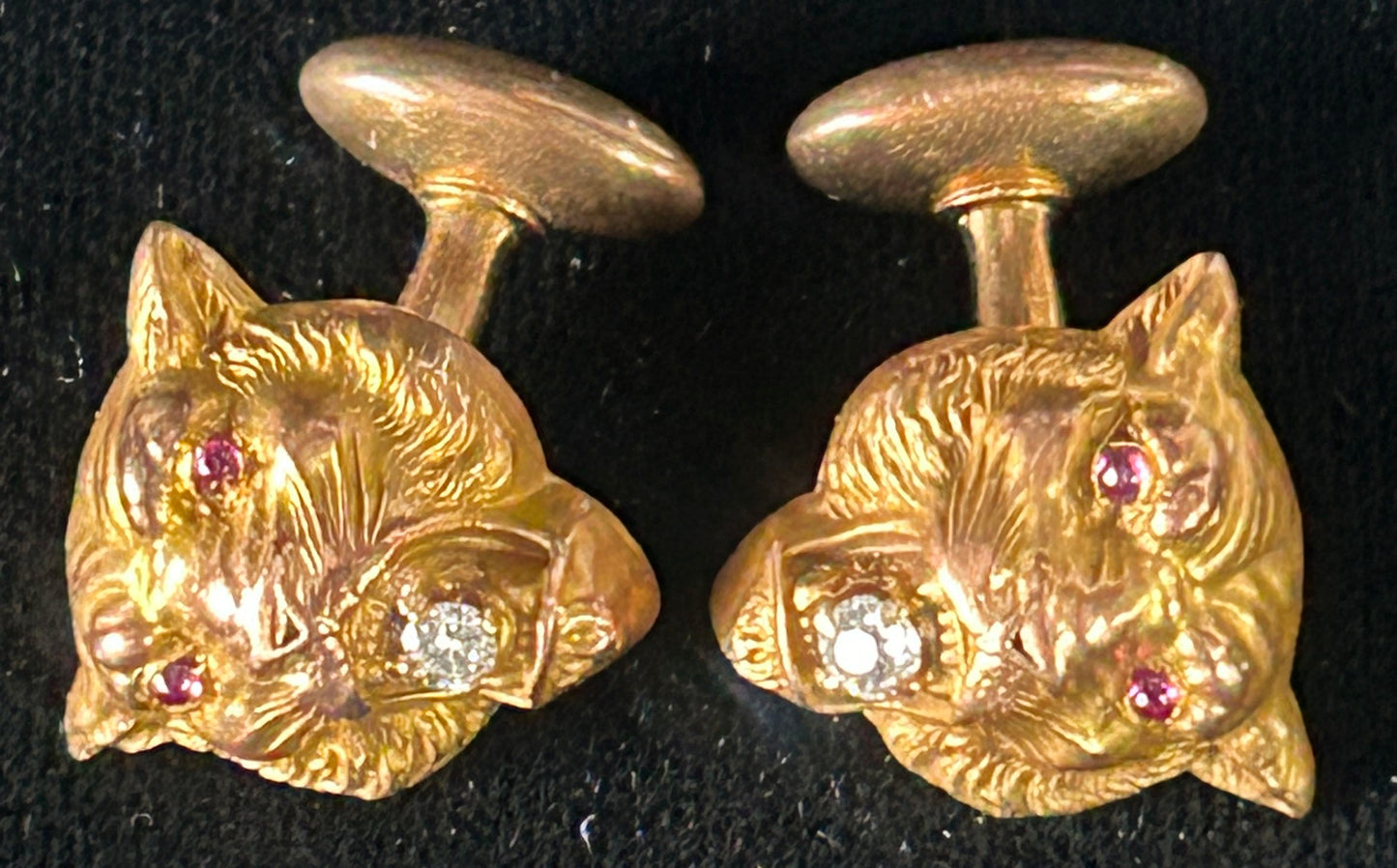 260715-1 14K YG Lion Cufflinks, Diamond & Ruby