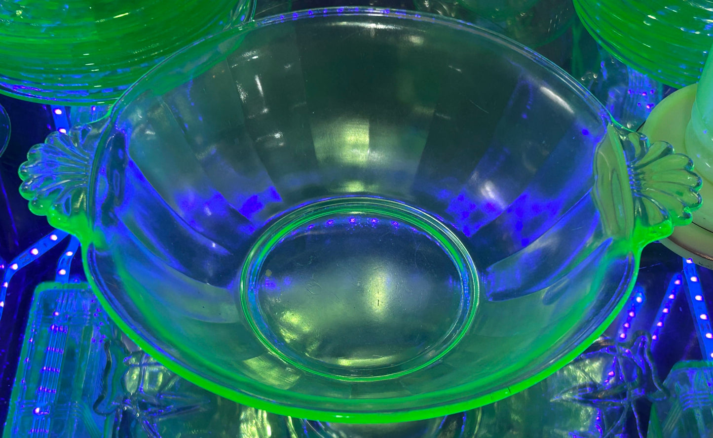 251101-10 Uranium Glass Art Deco Serving Bowl