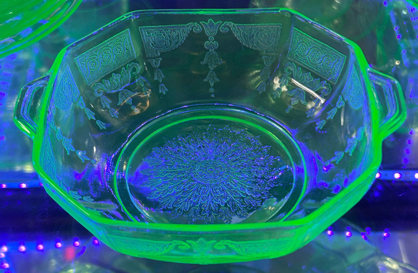 251101-7 Anchor-Hocking Princess Uranium Glass Bowl