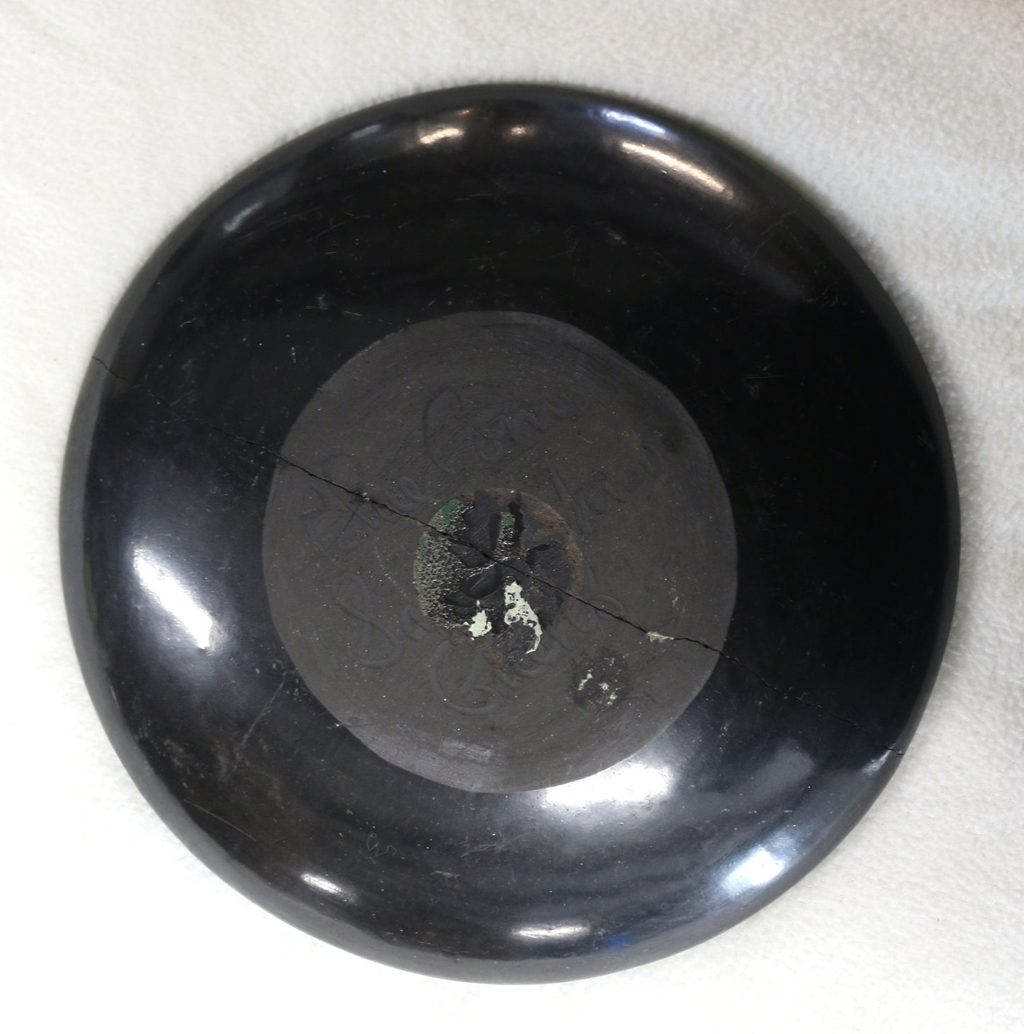 250326-5 7" Black Carved Plate By Blue Corn (1921-1999) Of The San Ildefonso Pueblo - Repaired