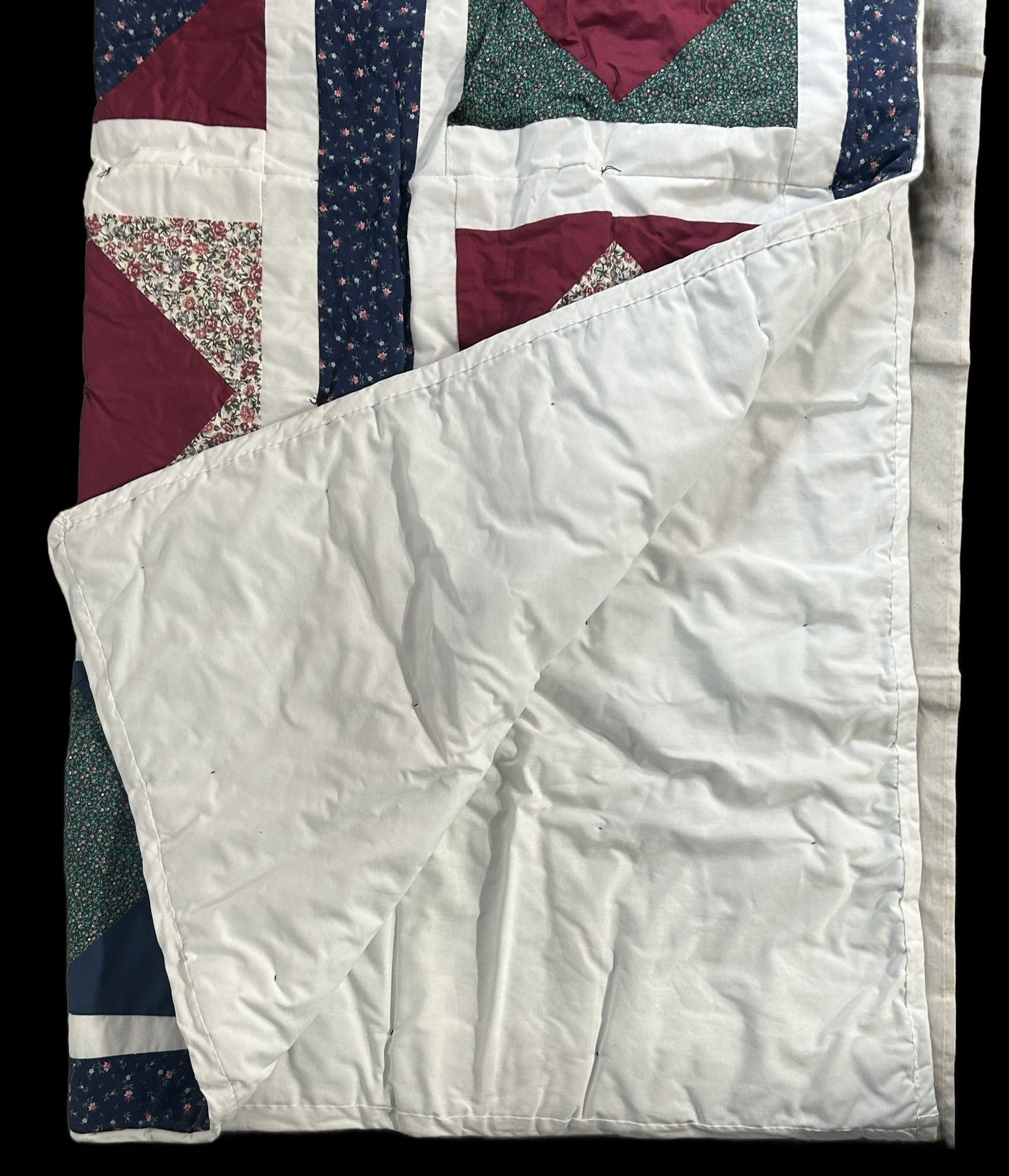 260429-16 Hand-Make Classic Geometric Design Quilt