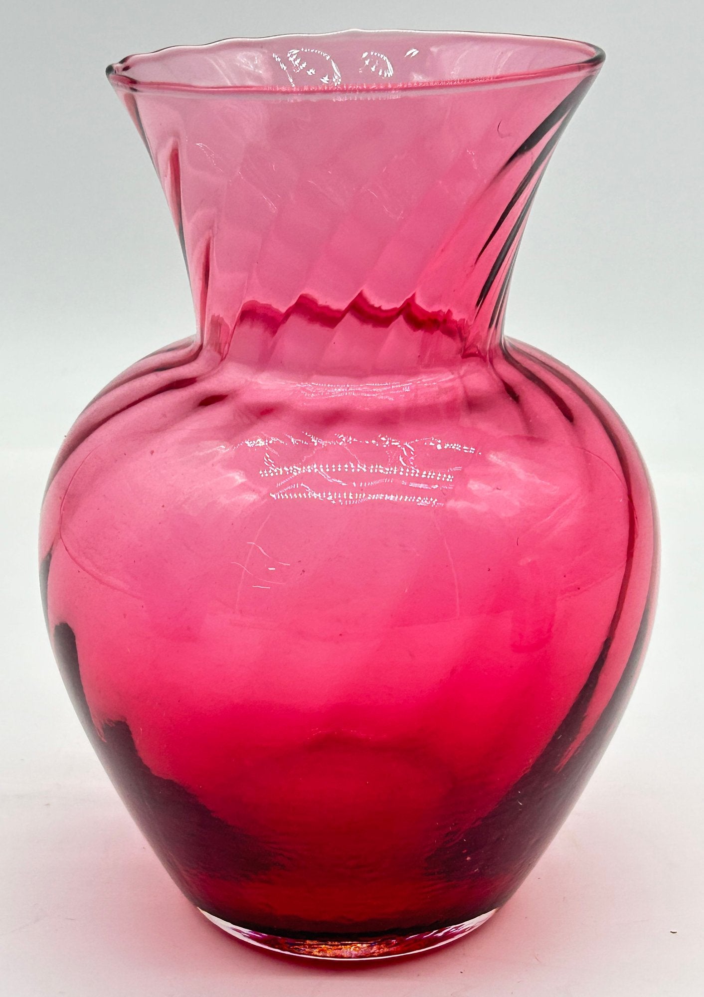 250423-8B Cranberry Optic Swirl Vase