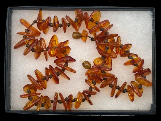 260514-2 Graduated Amber Necklace