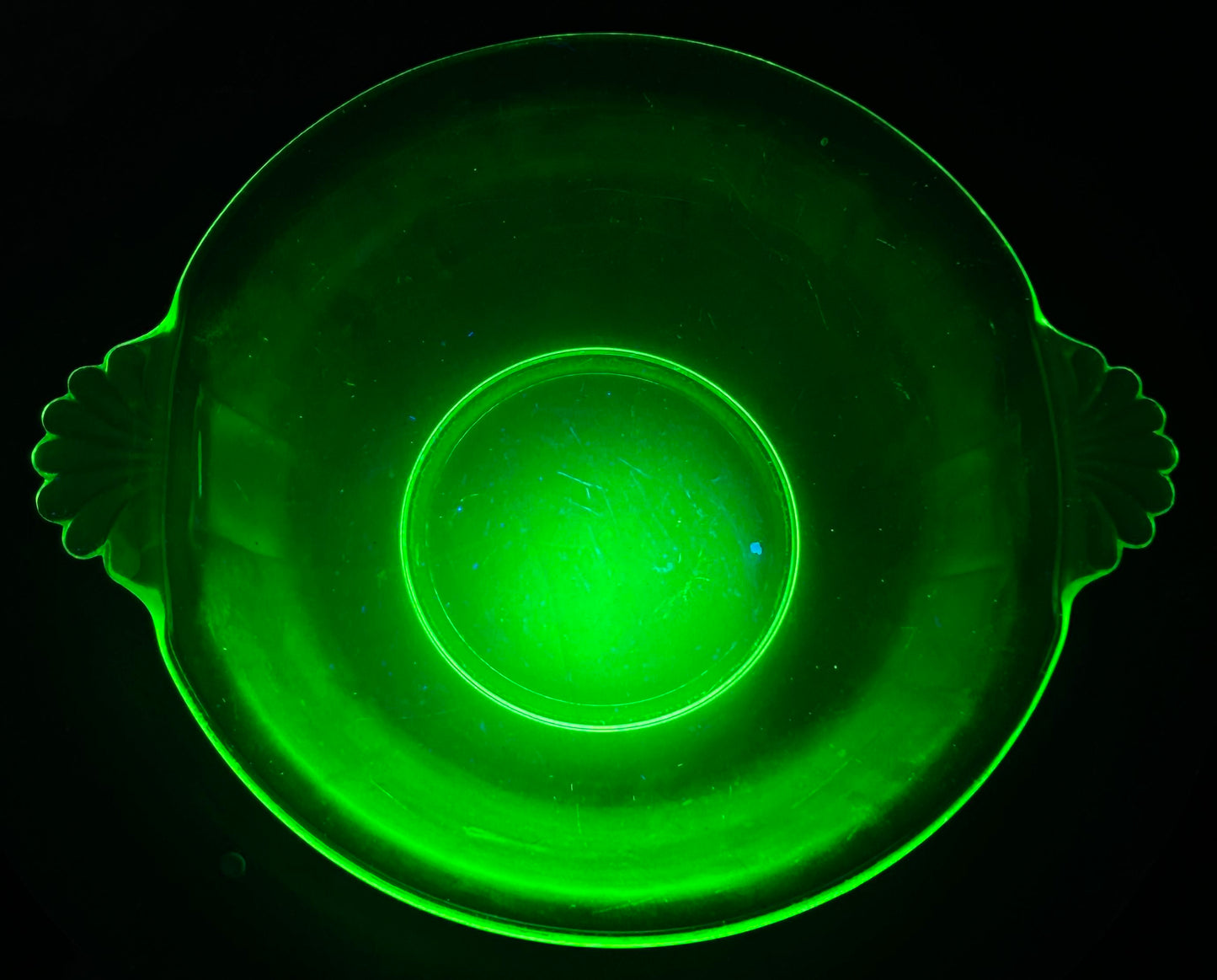 251101-10 Uranium Glass Art Deco Serving Bowl