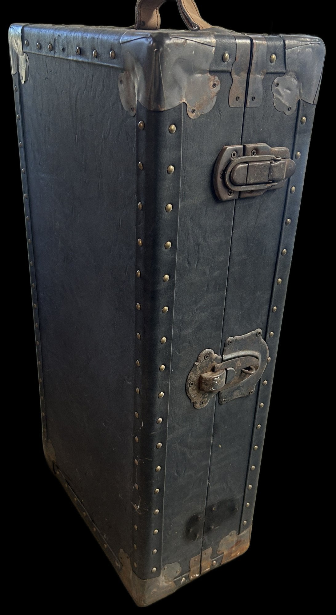 260819-1 Retail Display Suitcase
