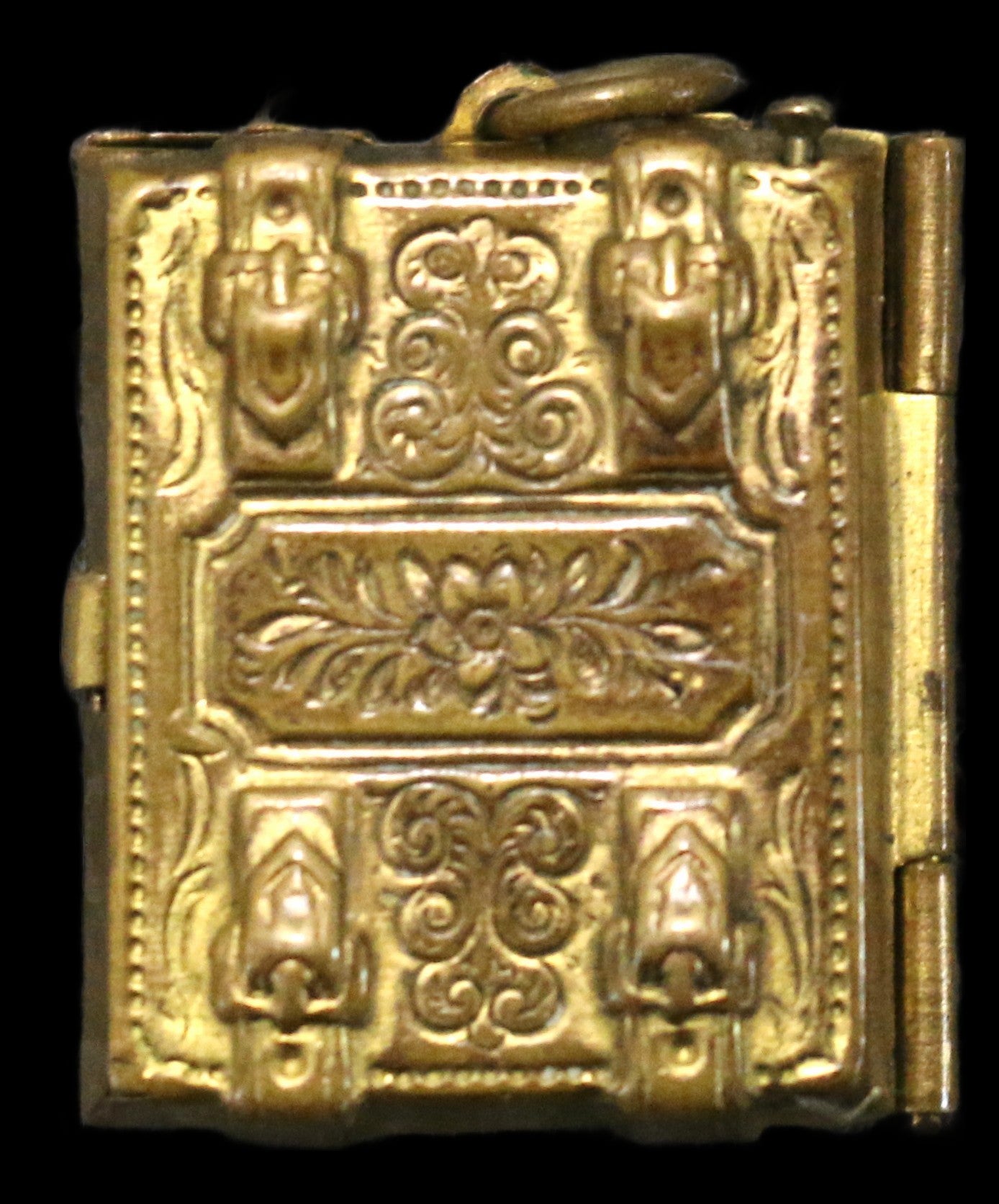 250514-2 Antique Civil War Locket With 9-Tintype Photographs