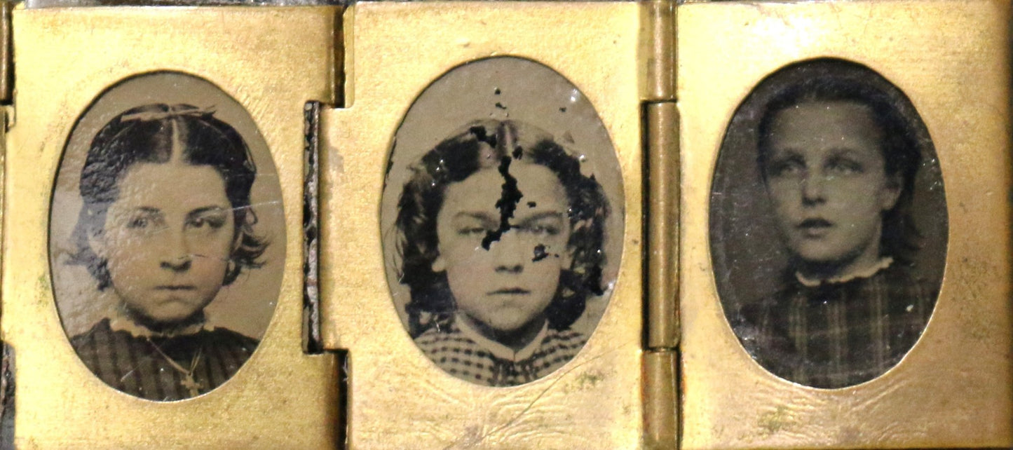 250514-2 Antique Civil War Locket With 9-Tintype Photographs