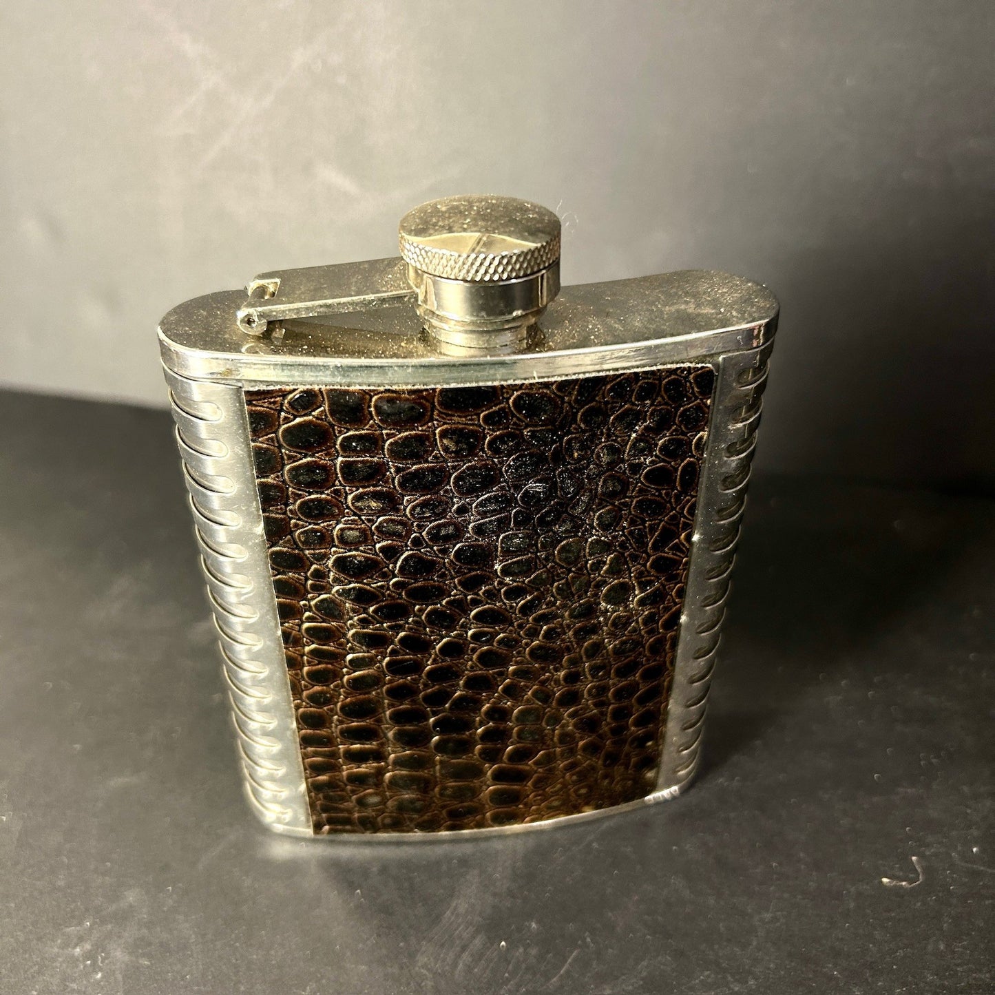 260109-4A 7oz Stainless & Leather Flask