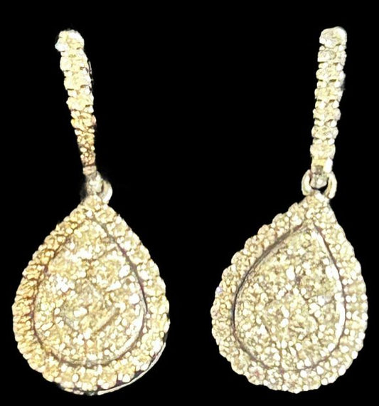 10K White Gold Pear Shaped Pare Diamond Earrings
