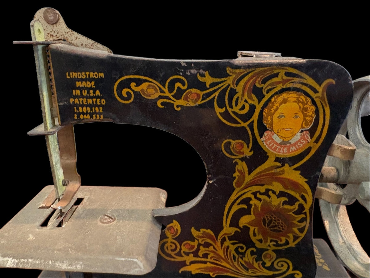 260830-1A Lindstrom 'Little Miss' Electric Sewing Machine